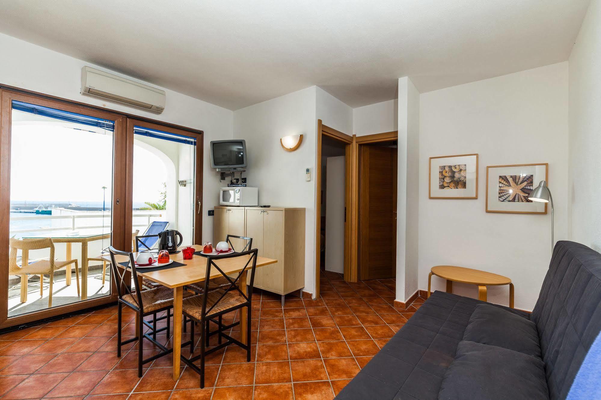 Hotel Residence Hibiscus La Caletta Εξωτερικό φωτογραφία