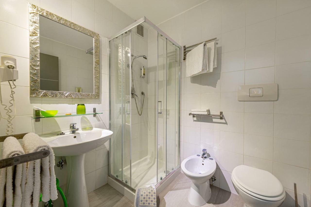 Hotel Residence Hibiscus La Caletta Εξωτερικό φωτογραφία